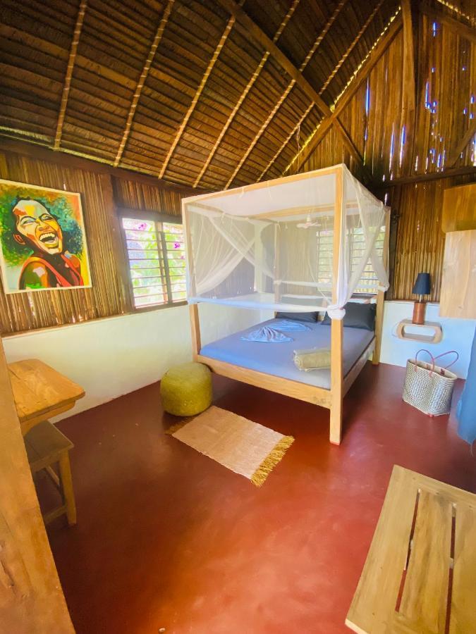 Tamarin Lodge Ampangorinana Екстер'єр фото
