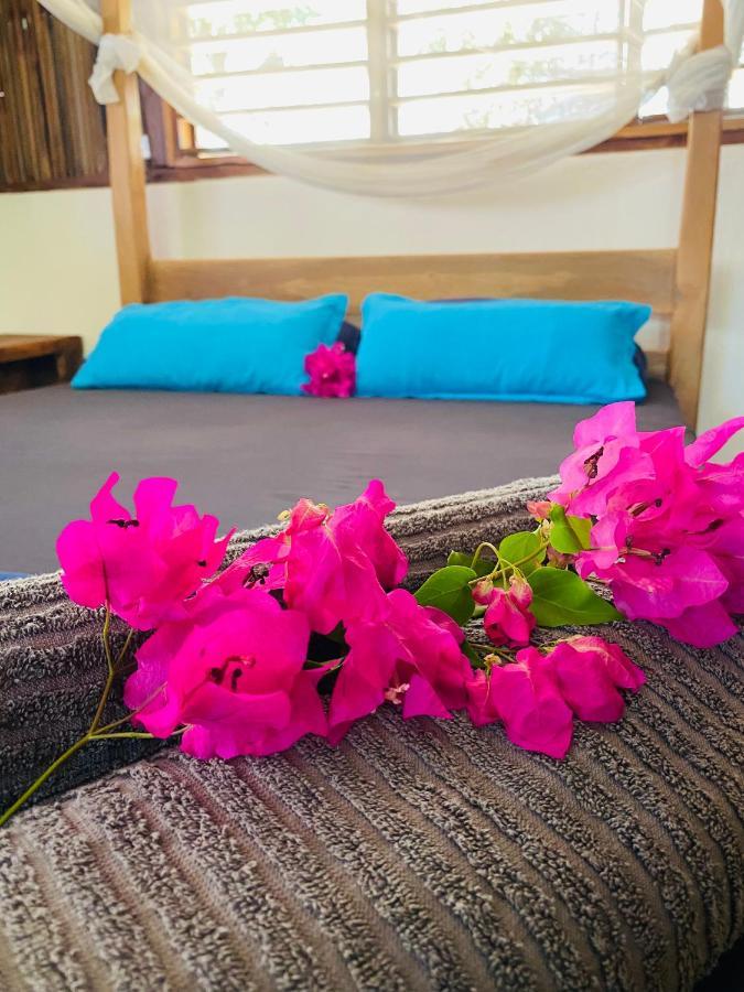 Tamarin Lodge Ampangorinana Екстер'єр фото
