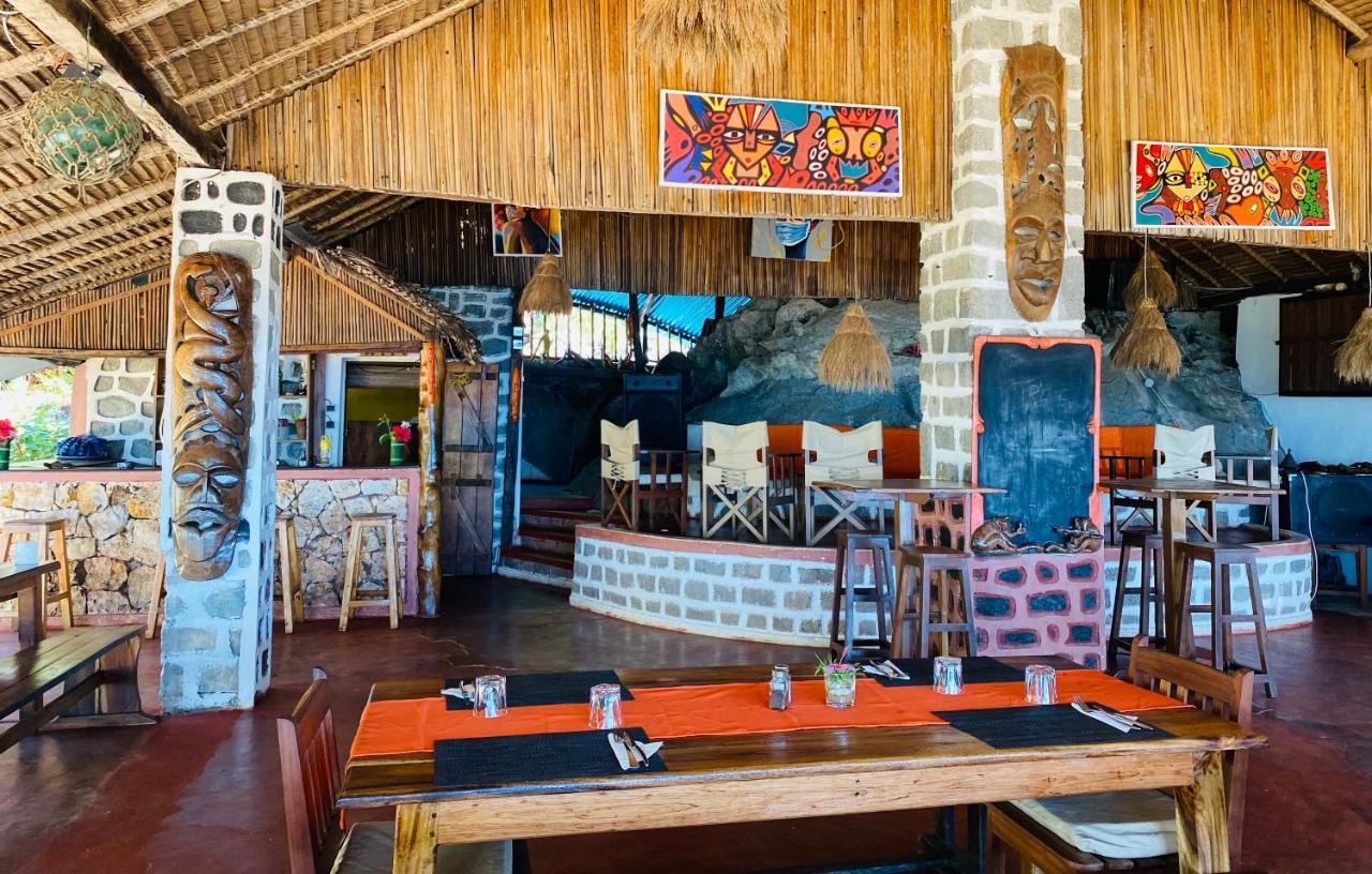 Tamarin Lodge Ampangorinana Екстер'єр фото
